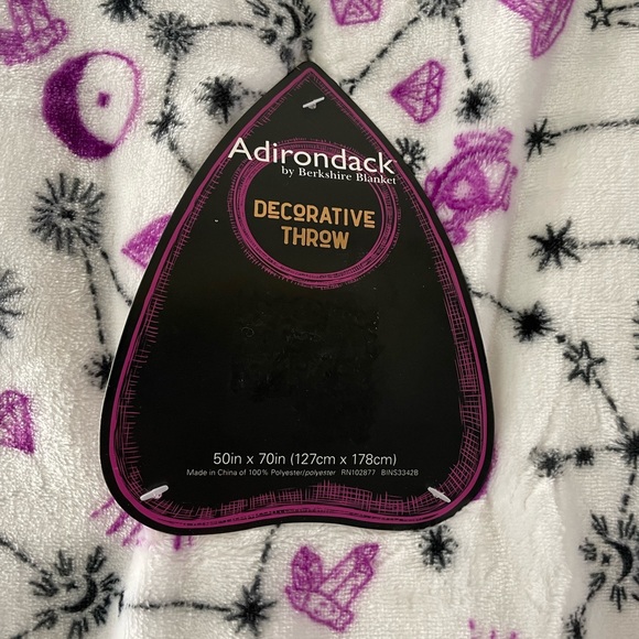 Mystical Palmistry Halloween Plush Thrown Blanket NWT Crystals Celestial - Picture 3 of 5